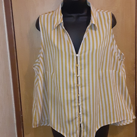 IRIS Short-Sleeve Top - Picture 4 of 4